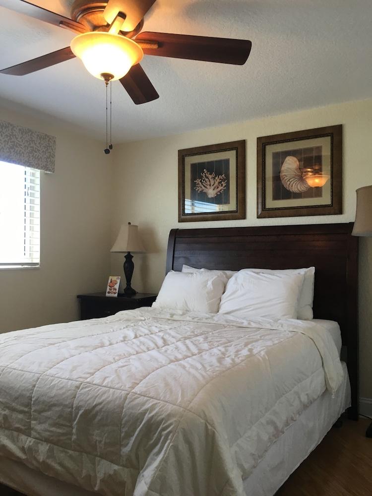 Westwinds Waterfront Resort St. Pete Beach Exteriör bild