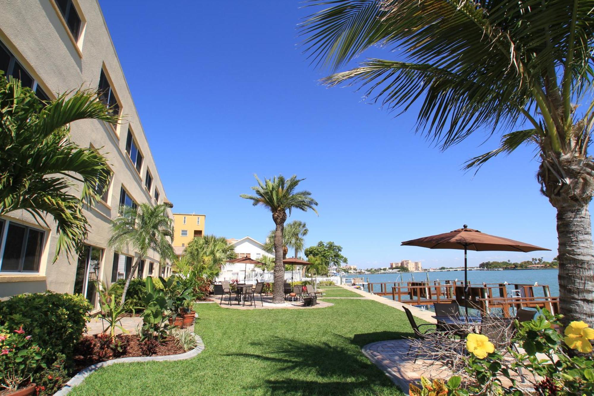 Westwinds Waterfront Resort St. Pete Beach Exteriör bild