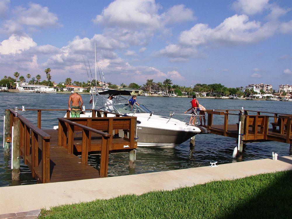 Westwinds Waterfront Resort St. Pete Beach Exteriör bild