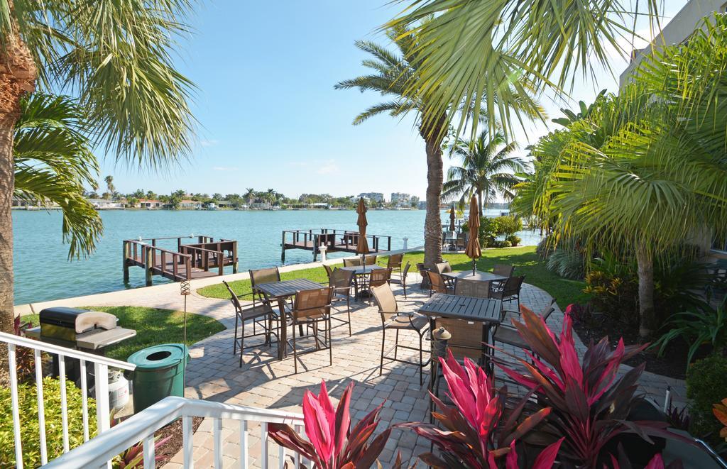 Westwinds Waterfront Resort St. Pete Beach Exteriör bild