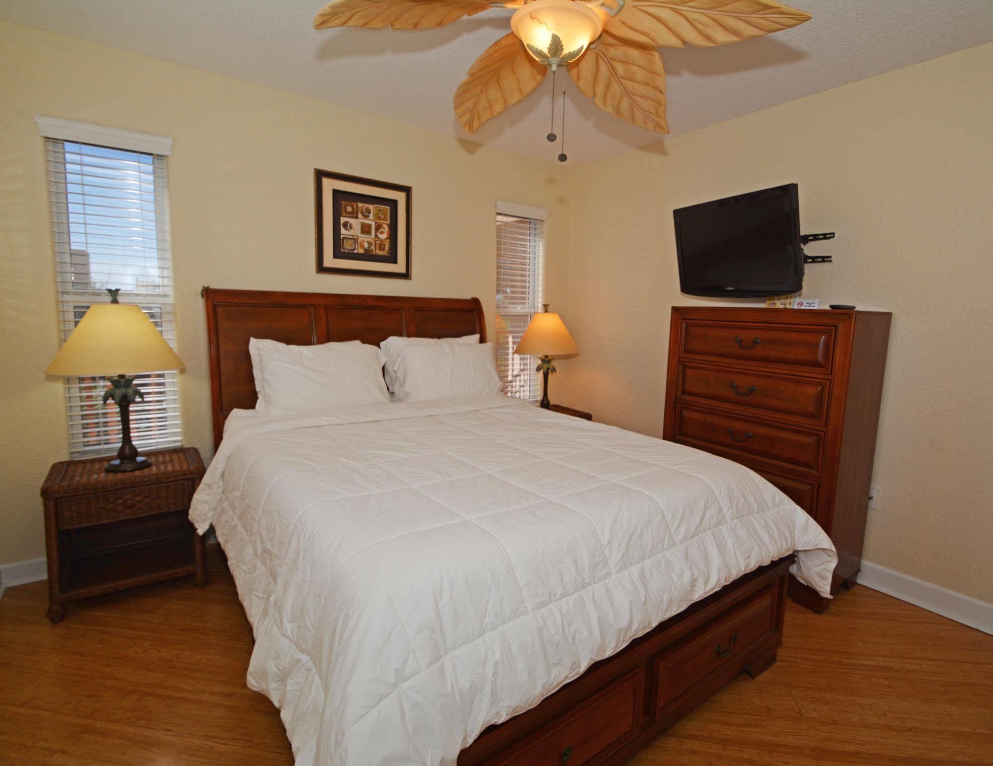 Westwinds Waterfront Resort St. Pete Beach Exteriör bild