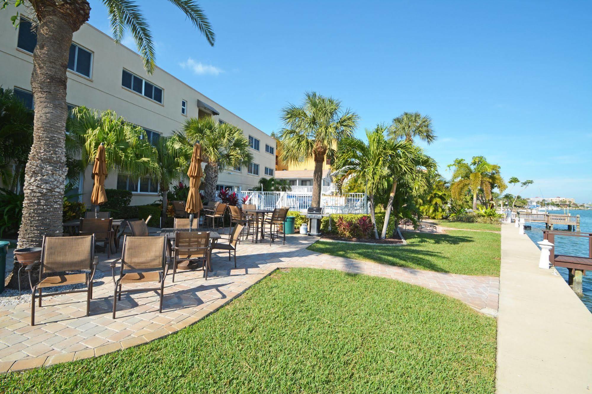 Westwinds Waterfront Resort St. Pete Beach Exteriör bild